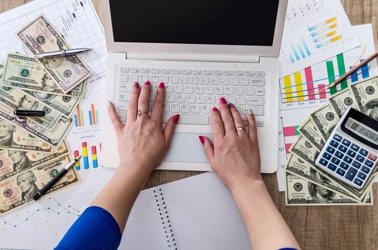 Интернет-маркетолог: обязанности и зарплата